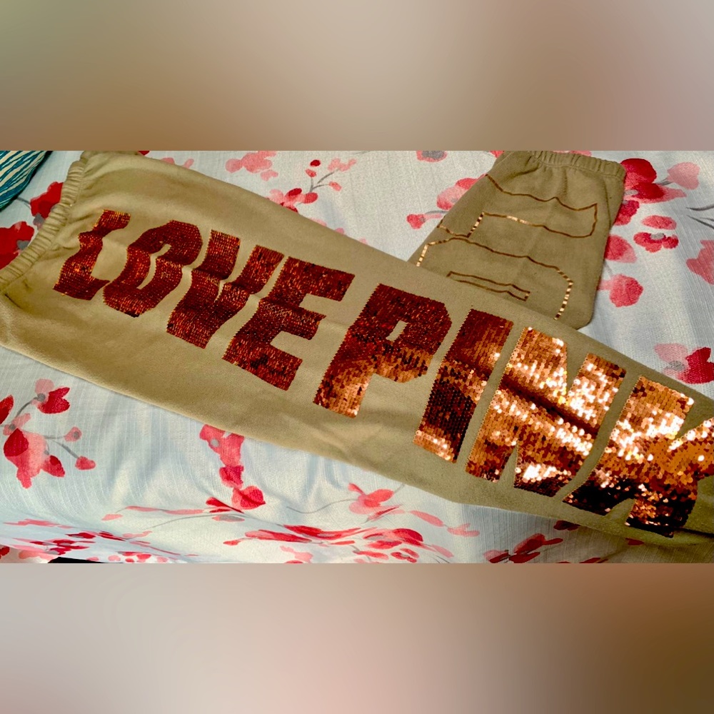 Xs Victoria’s Secret sweats.